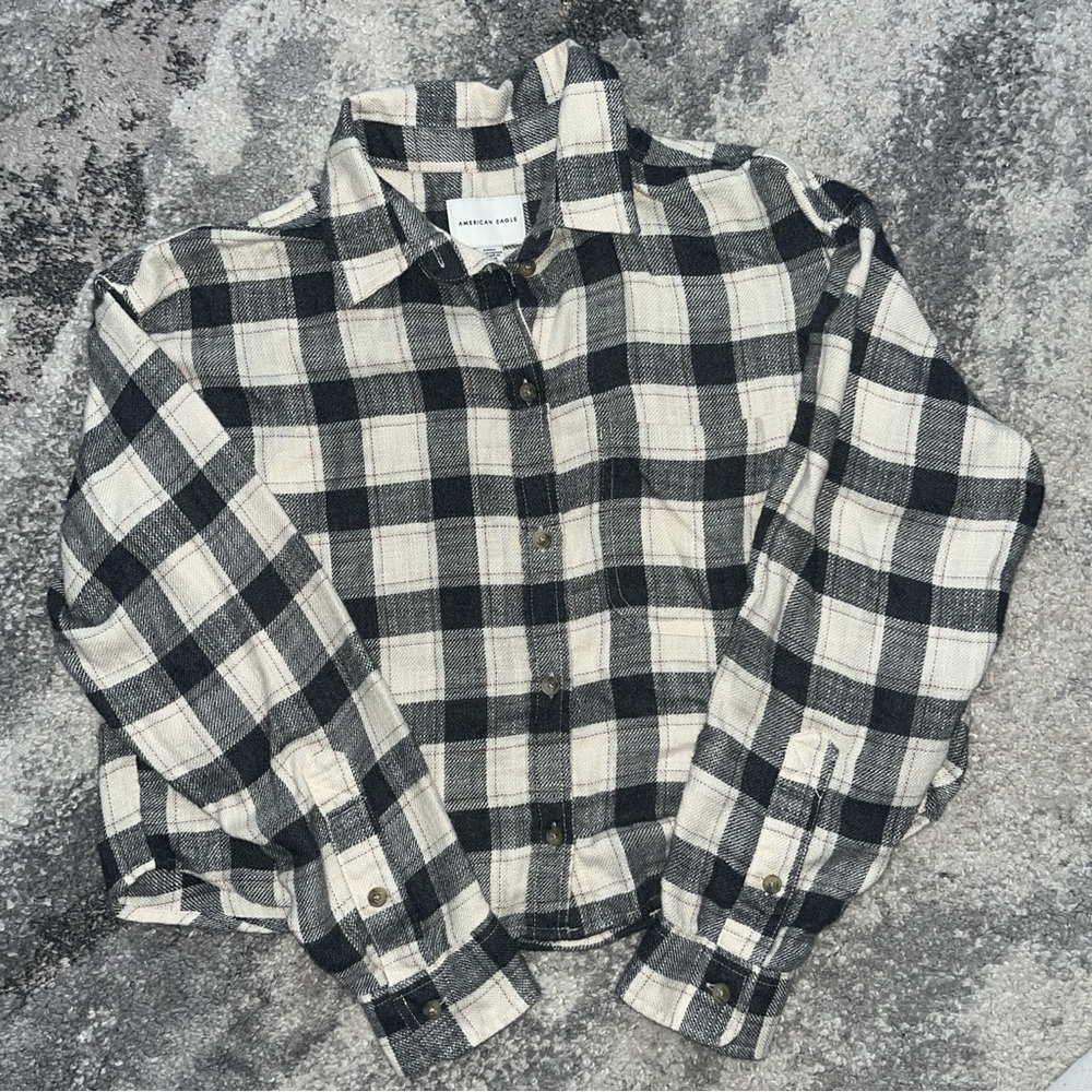 American Eagle Women’s Cropped Long Sleeve Flannel Button Down Shirt Size Small